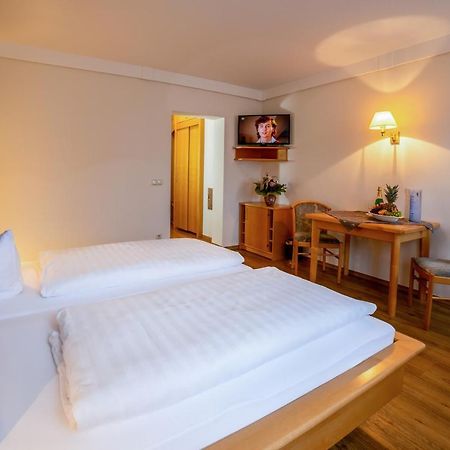 Lindenhof Hetzenbach Hotell Zell Exteriör bild