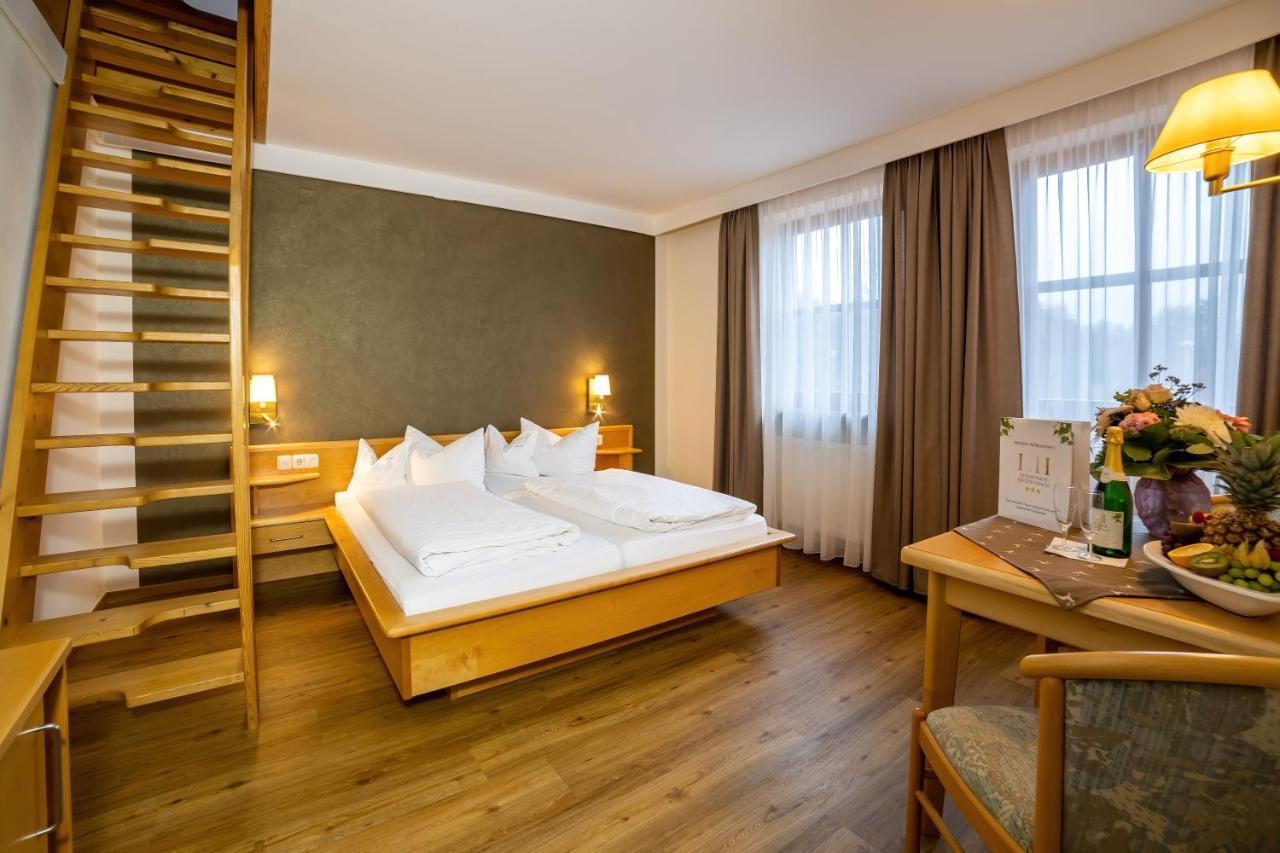 Lindenhof Hetzenbach Hotell Zell Exteriör bild